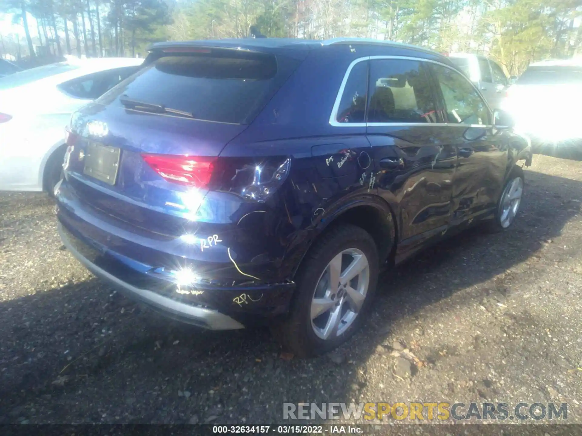 4 Photograph of a damaged car WA1AUCF38M1123924 AUDI Q3 2021