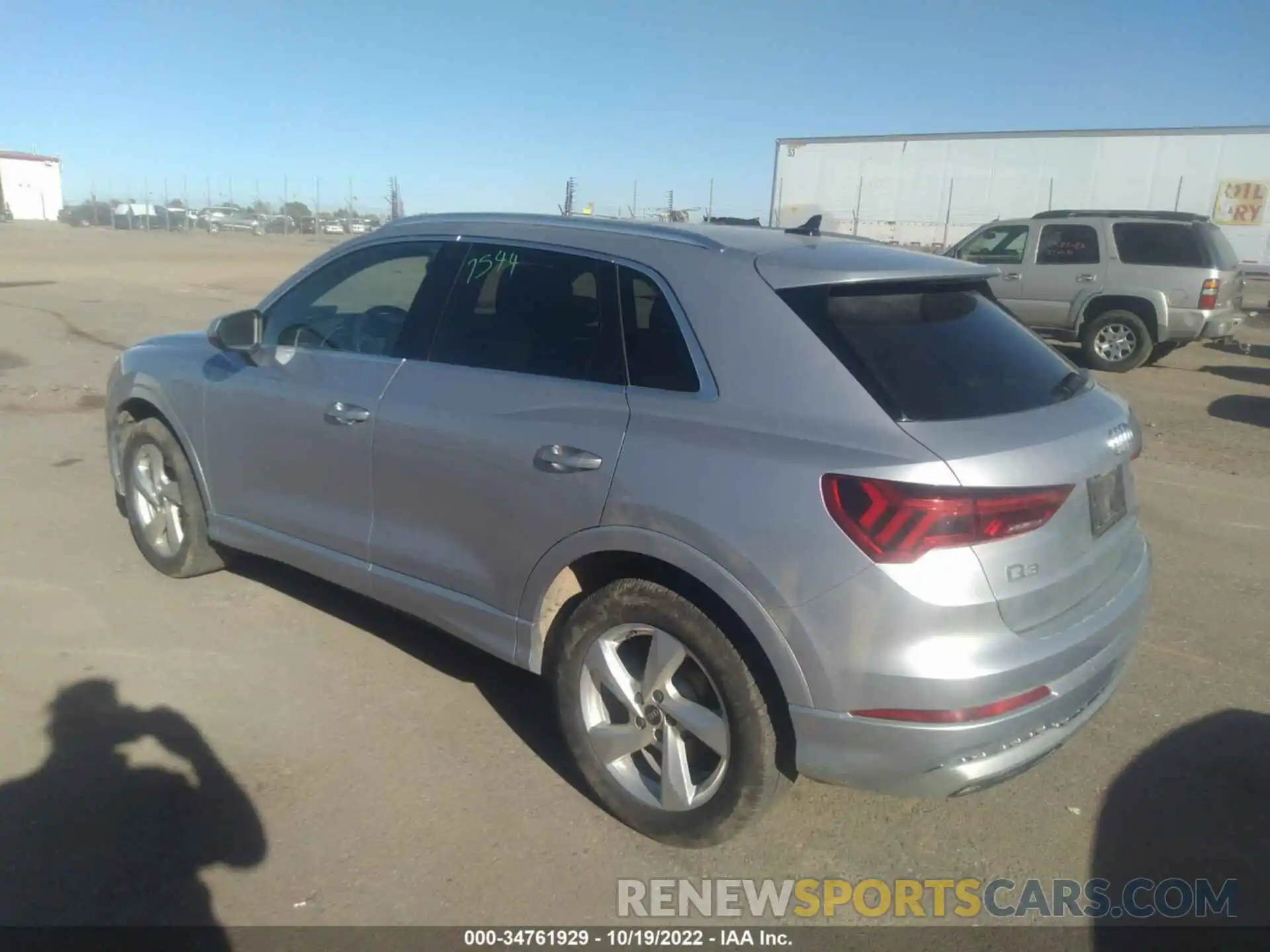 3 Photograph of a damaged car WA1AUCF38M1126676 AUDI Q3 2021