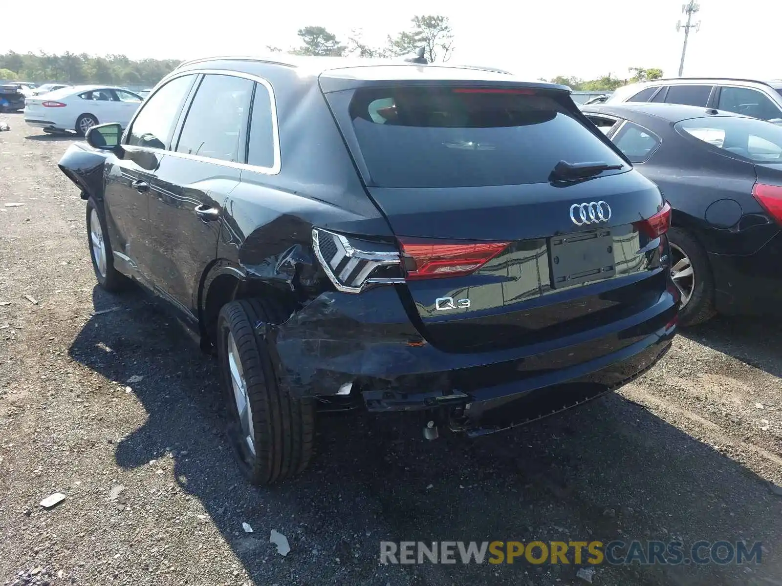 3 Photograph of a damaged car WA1AUCF39M1068089 AUDI Q3 2021