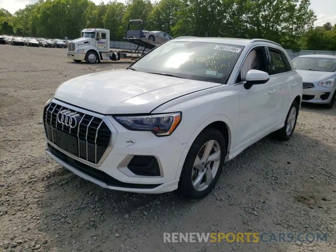 2 Photograph of a damaged car WA1AUCF39M1092229 AUDI Q3 2021