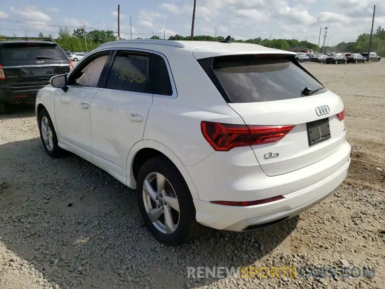 3 Photograph of a damaged car WA1AUCF39M1092229 AUDI Q3 2021