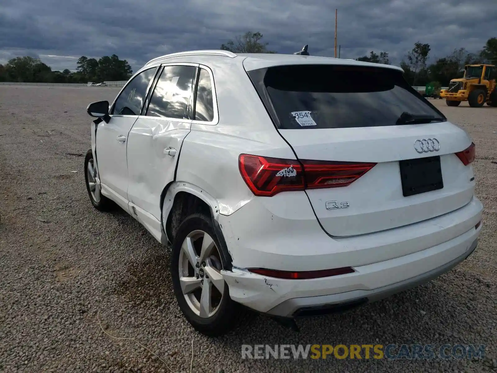 3 Photograph of a damaged car WA1AUCF39M1101415 AUDI Q3 2021