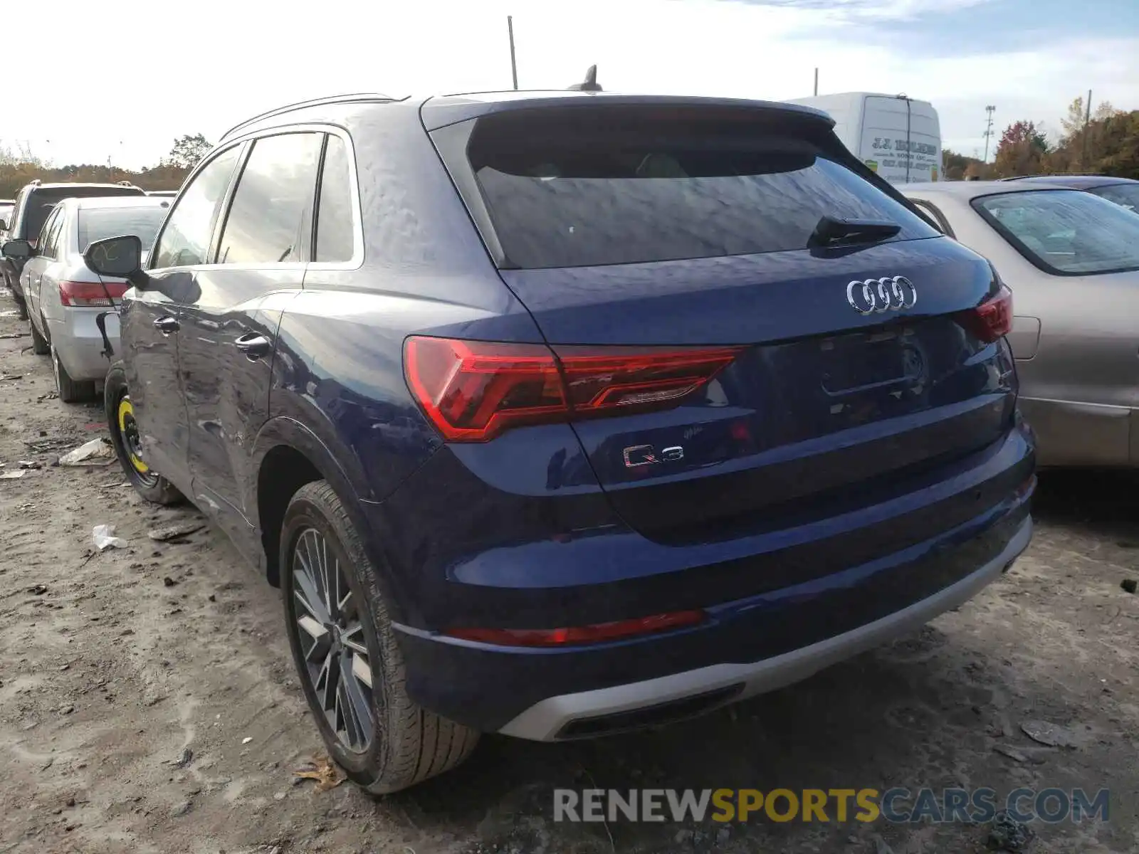 3 Photograph of a damaged car WA1AUCF39M1104654 AUDI Q3 2021