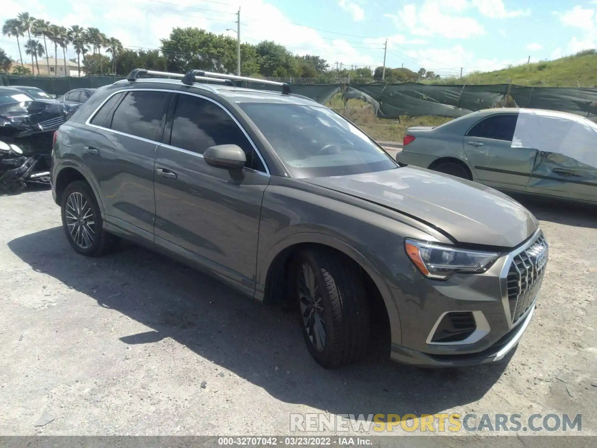 1 Photograph of a damaged car WA1AUCF39M1132843 AUDI Q3 2021