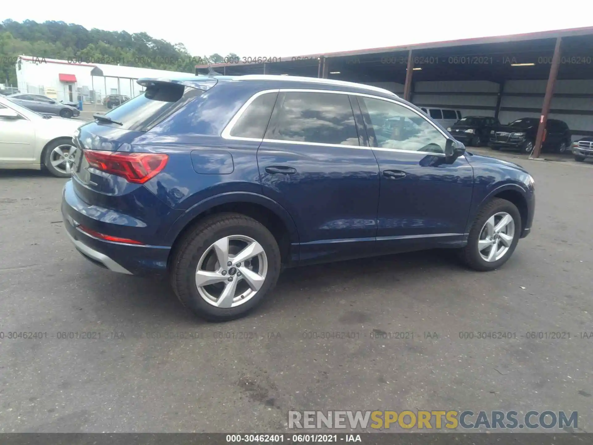 4 Photograph of a damaged car WA1AUCF3XM1058591 AUDI Q3 2021