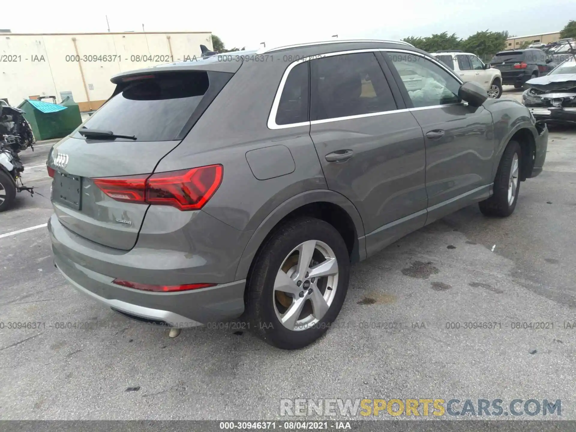 4 Photograph of a damaged car WA1AUCF3XM1101181 AUDI Q3 2021