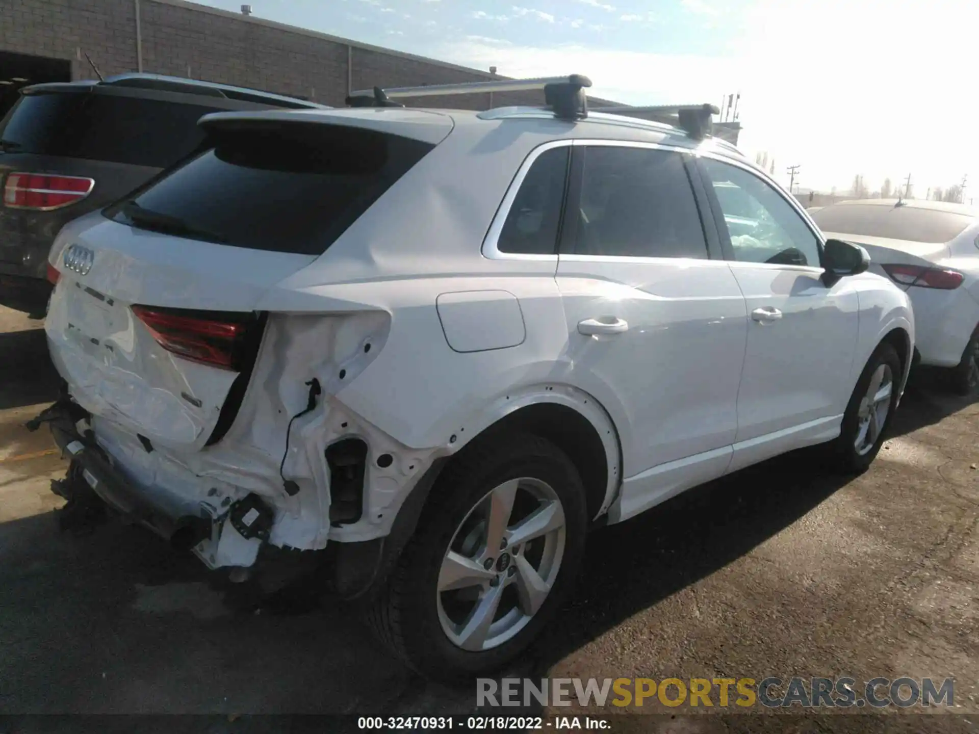 4 Photograph of a damaged car WA1BUCF30M1115272 AUDI Q3 2021