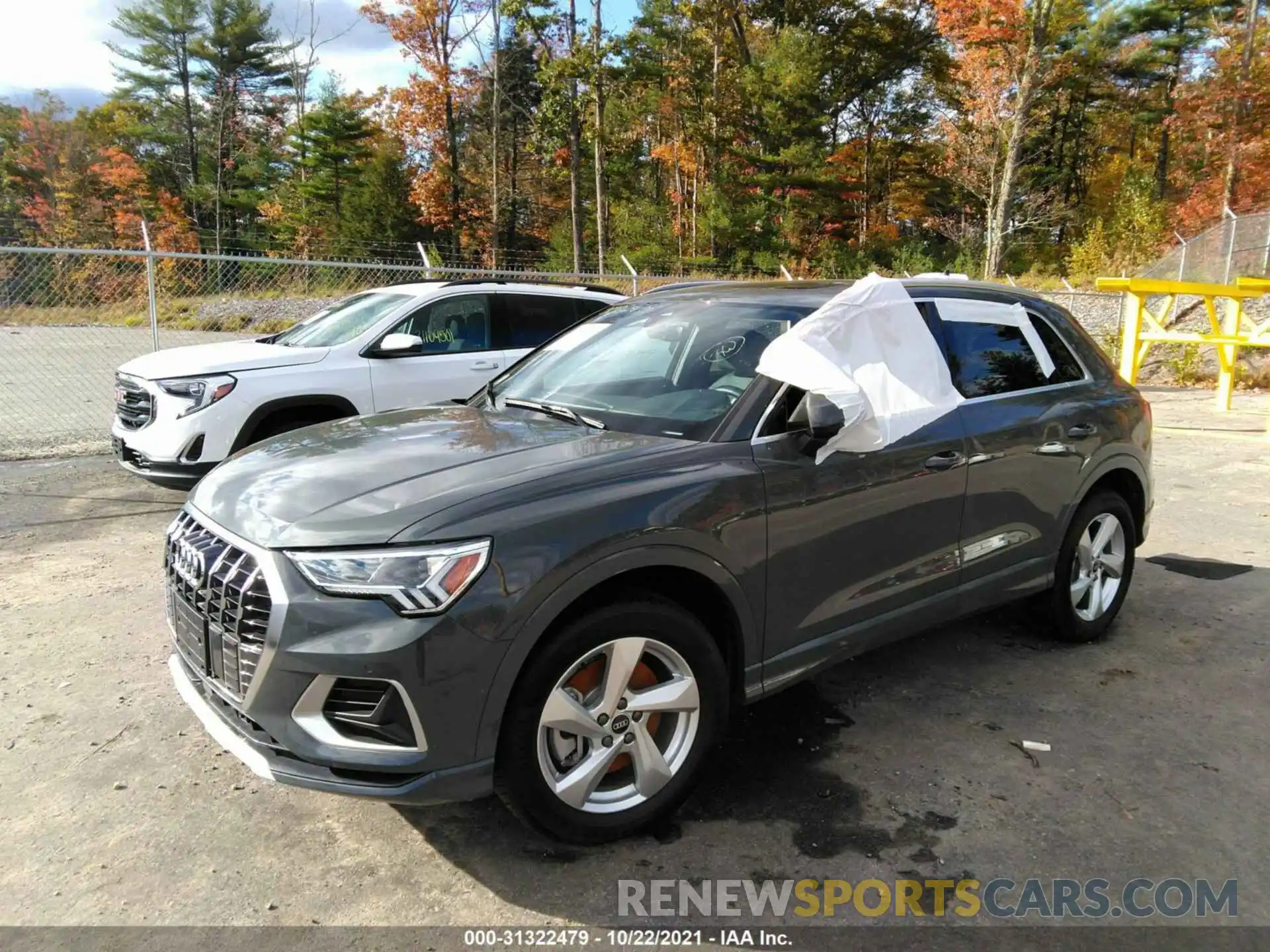 2 Photograph of a damaged car WA1BUCF30M1120441 AUDI Q3 2021