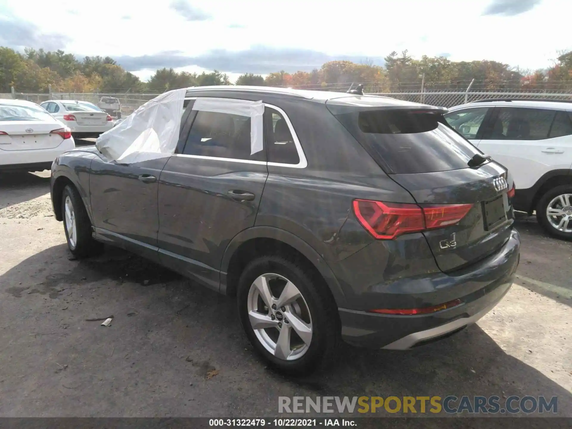 3 Photograph of a damaged car WA1BUCF30M1120441 AUDI Q3 2021