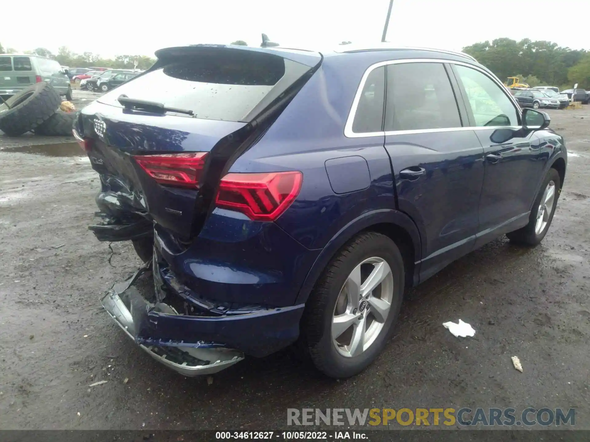 4 Photograph of a damaged car WA1BUCF35M1101884 AUDI Q3 2021