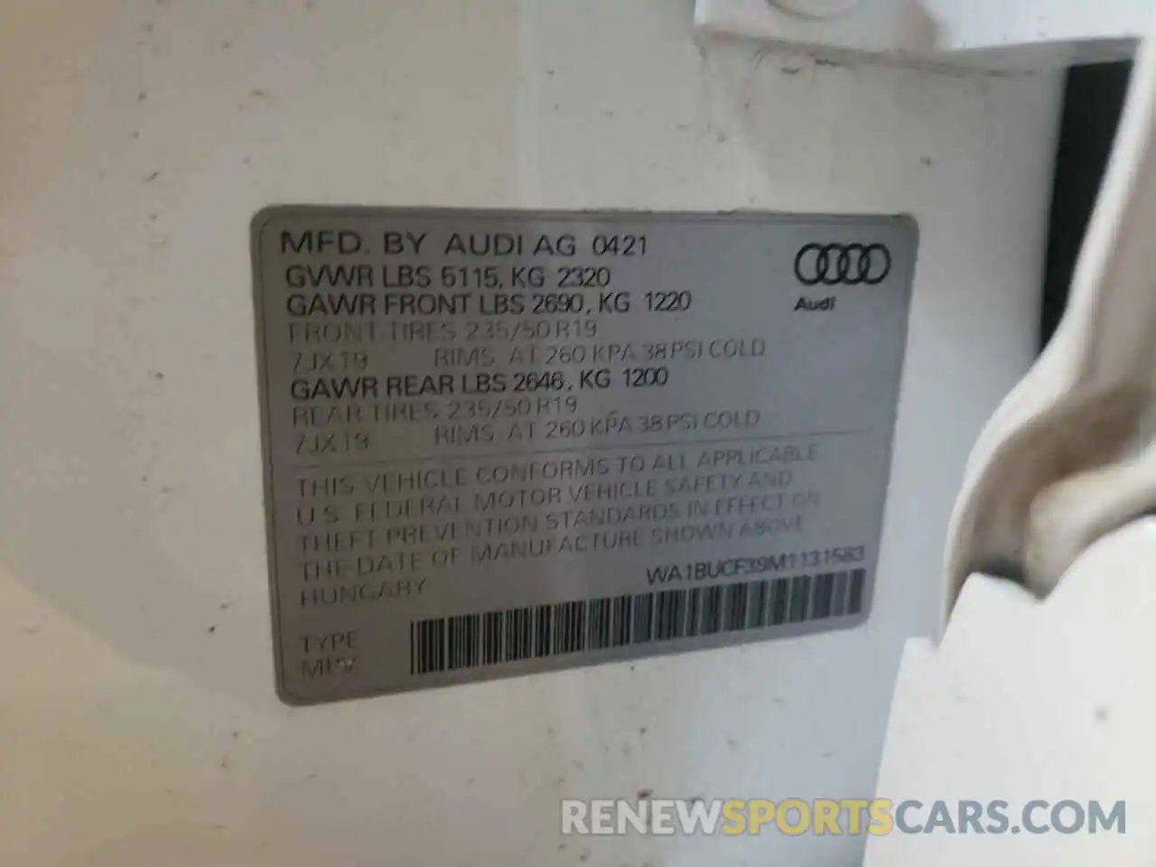 10 Photograph of a damaged car WA1BUCF39M1131583 AUDI Q3 2021