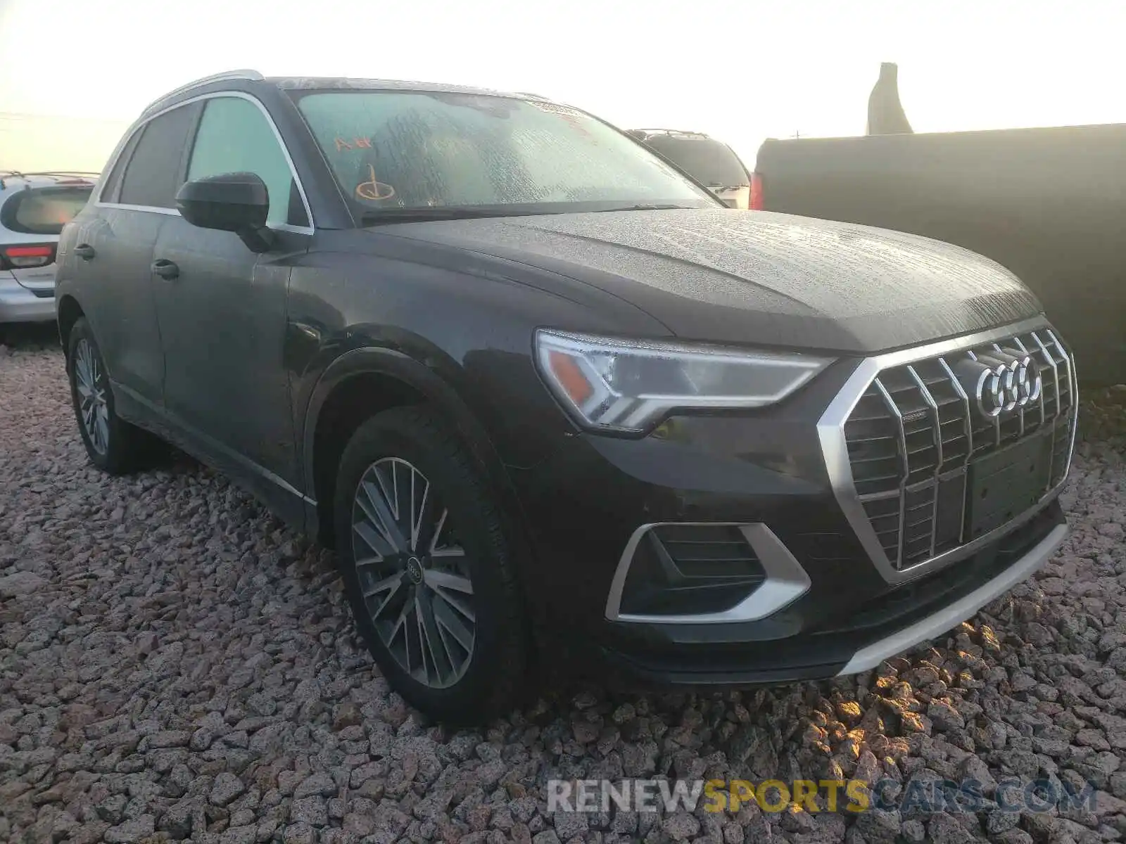 1 Photograph of a damaged car WA1BUCF3XM1109611 AUDI Q3 2021