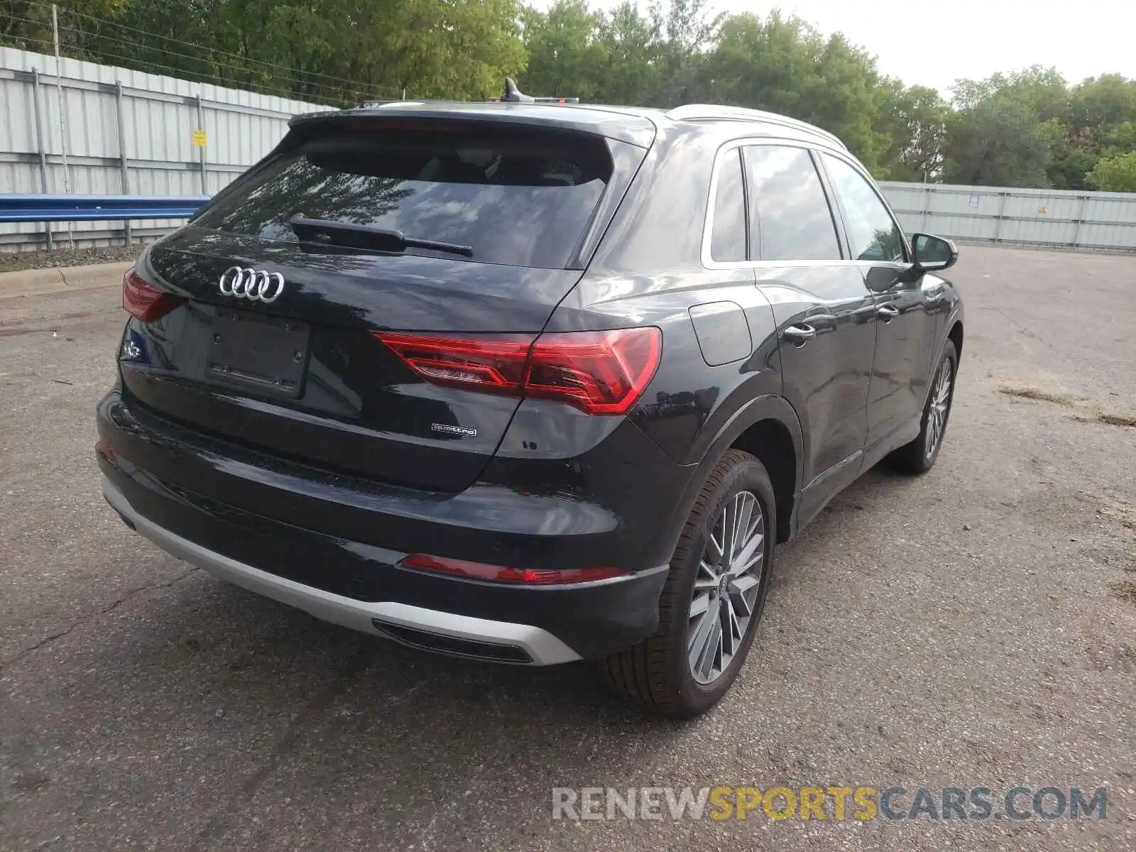 4 Фотография поврежденного автомобиля WA1BUCF3XM1109611 AUDI Q3 2021