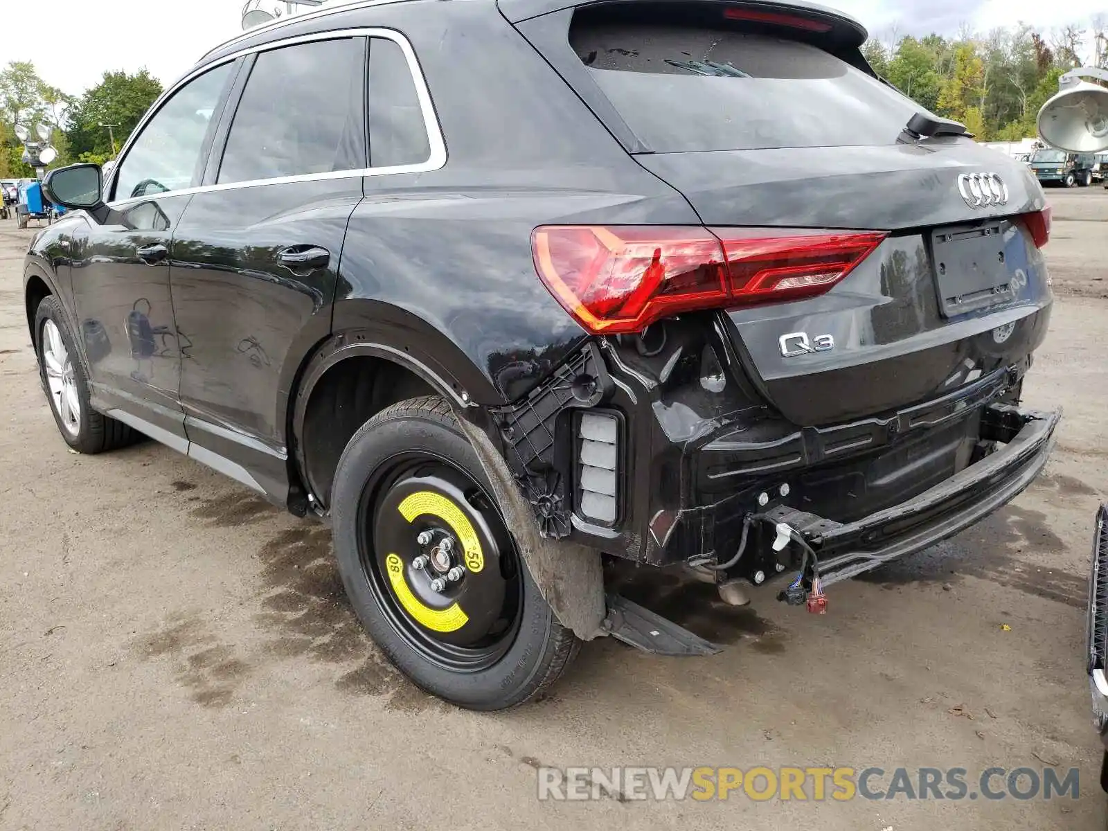 10 Photograph of a damaged car WA1DECF30M1007739 AUDI Q3 2021