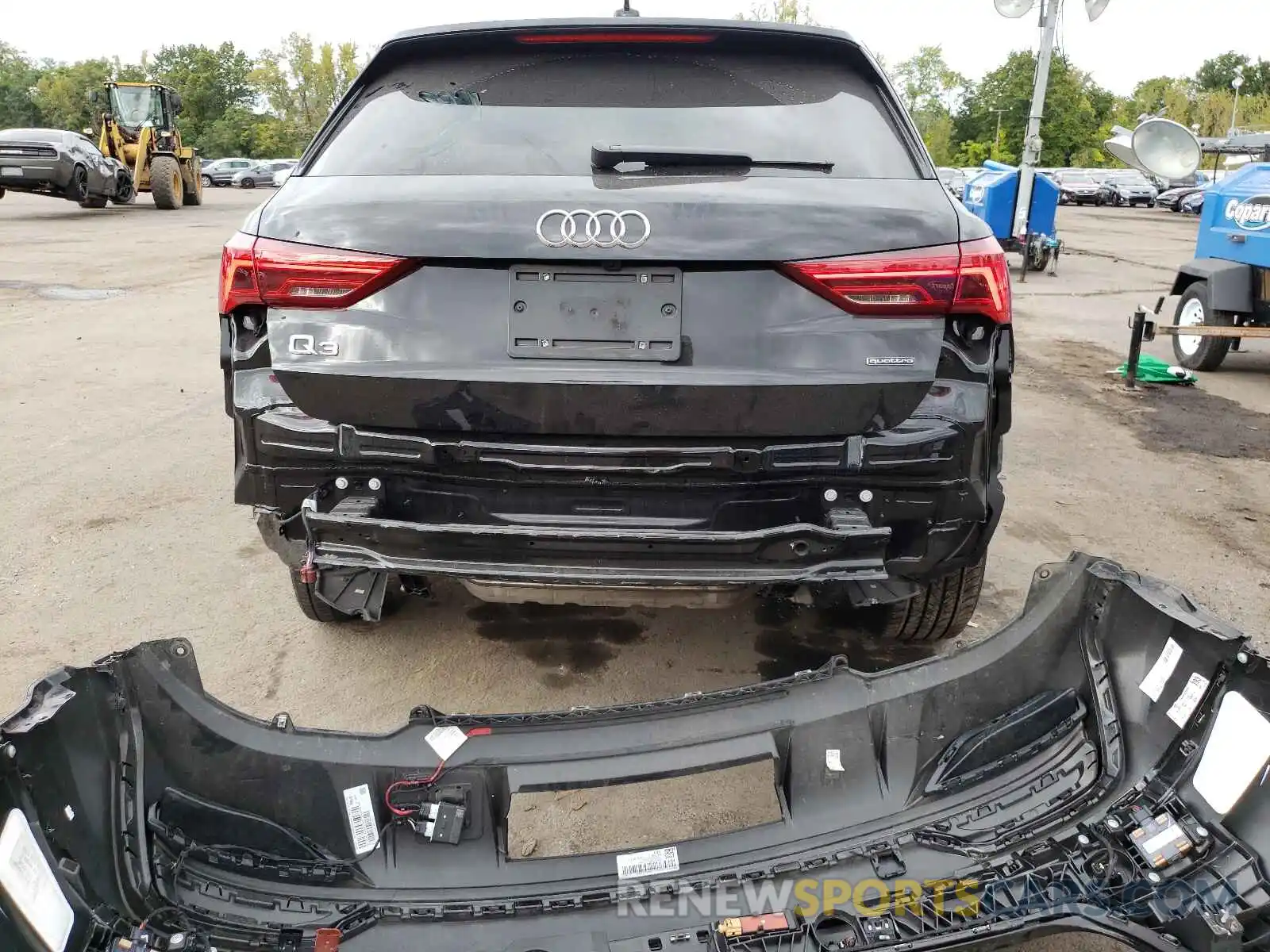 9 Photograph of a damaged car WA1DECF30M1007739 AUDI Q3 2021