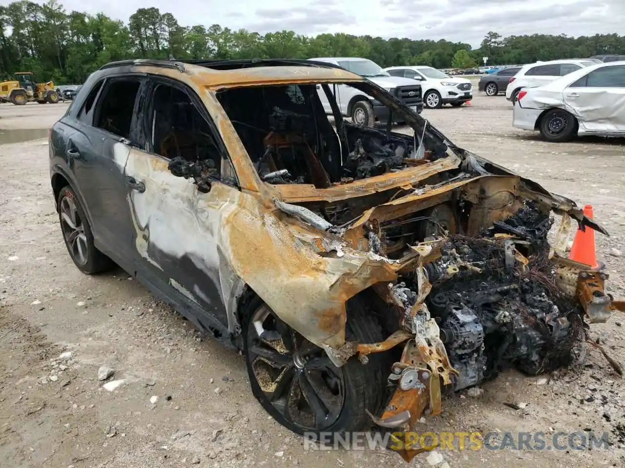 1 Photograph of a damaged car WA1DECF30M1053233 AUDI Q3 2021