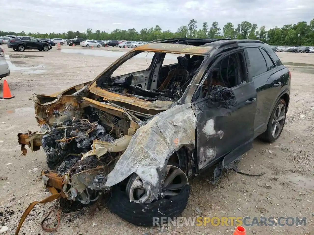 2 Photograph of a damaged car WA1DECF30M1053233 AUDI Q3 2021