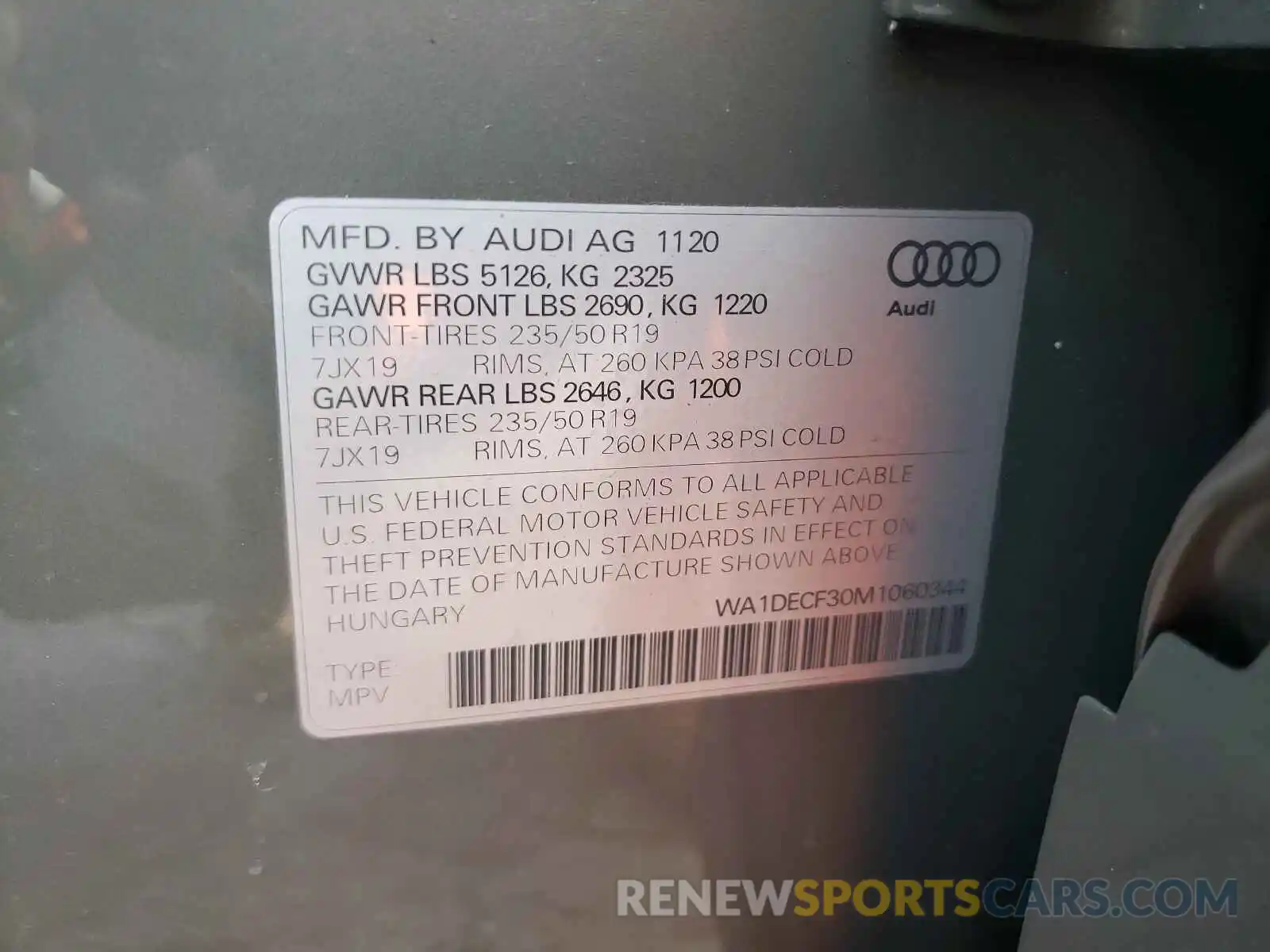 10 Photograph of a damaged car WA1DECF30M1060344 AUDI Q3 2021