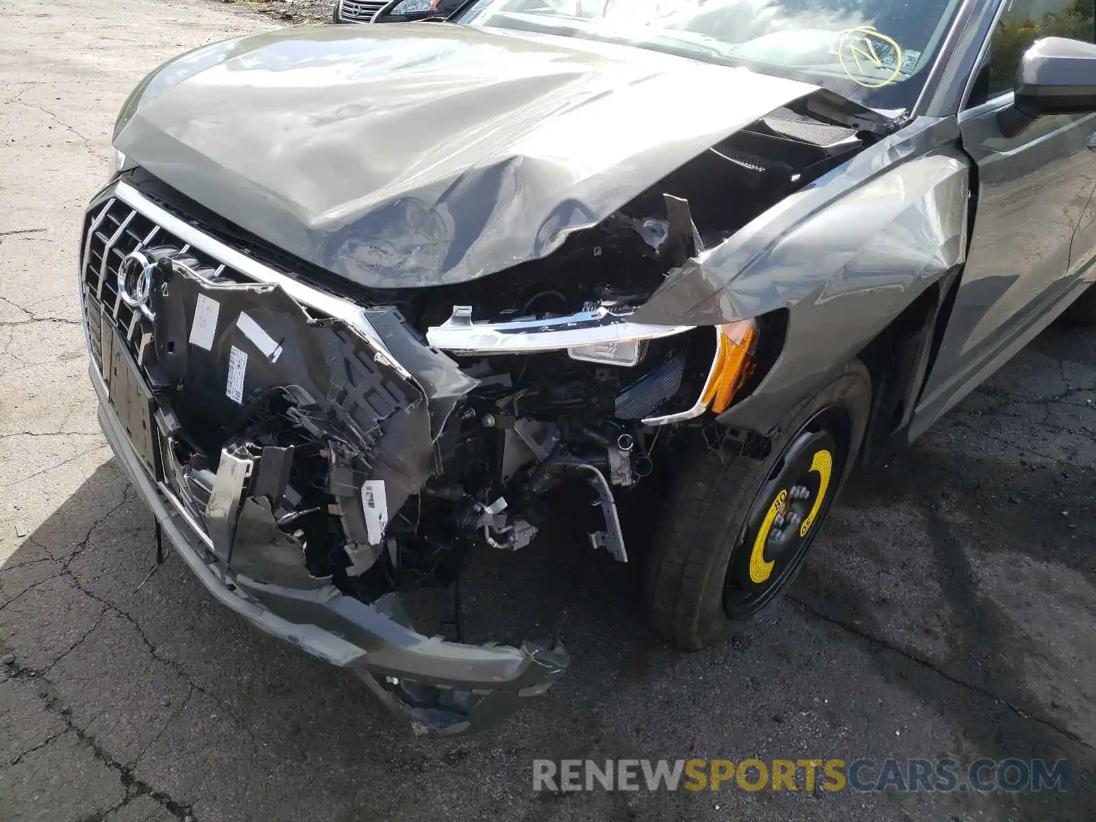 9 Photograph of a damaged car WA1DECF30M1060344 AUDI Q3 2021