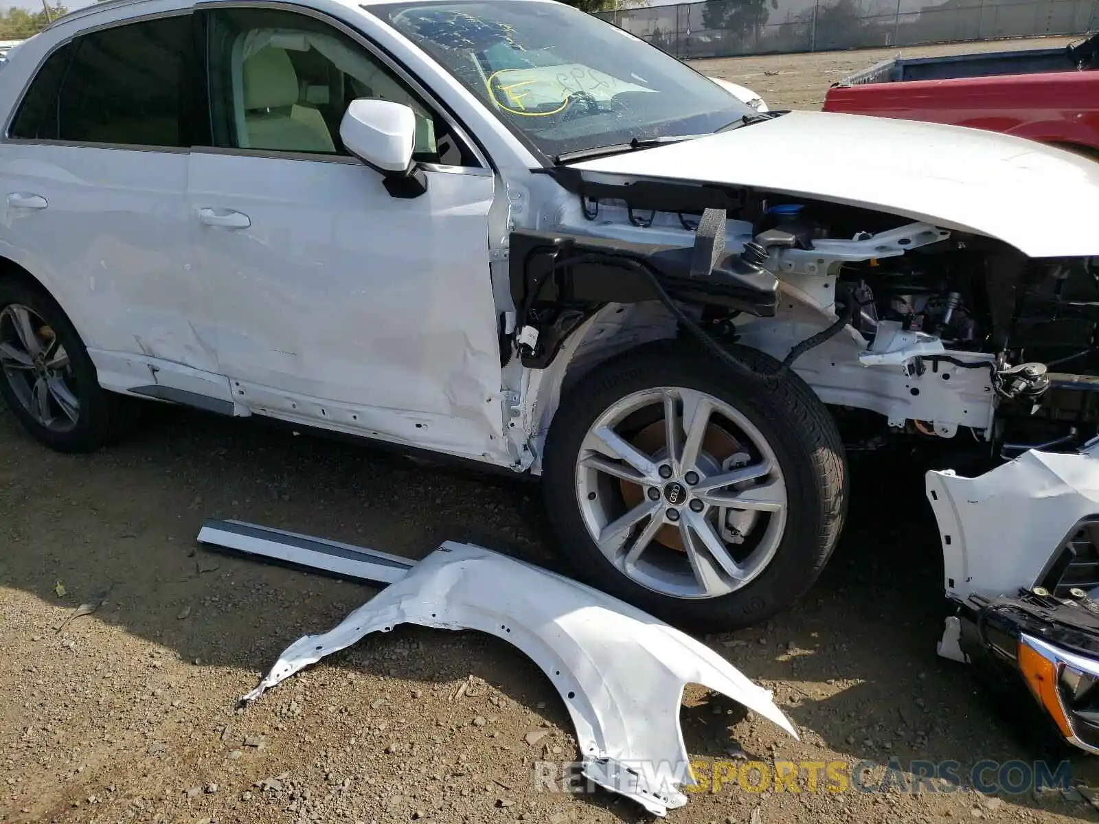 9 Photograph of a damaged car WA1DECF31M1022542 AUDI Q3 2021