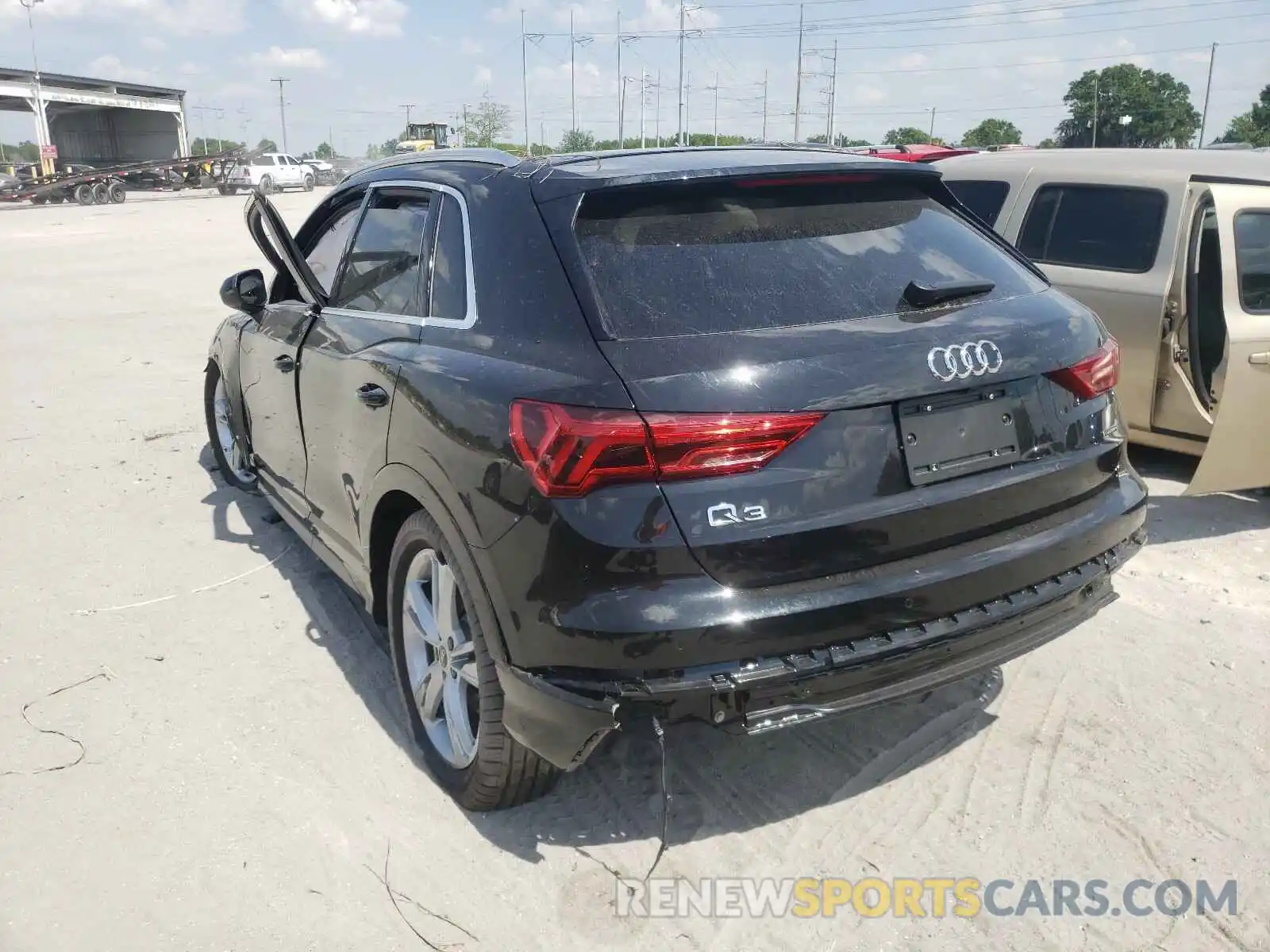 3 Фотография поврежденного автомобиля WA1DECF31M1030513 AUDI Q3 2021