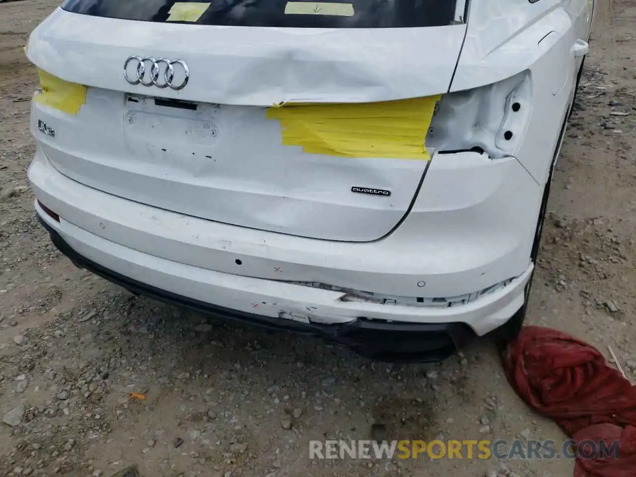 9 Photograph of a damaged car WA1DECF31M1038272 AUDI Q3 2021