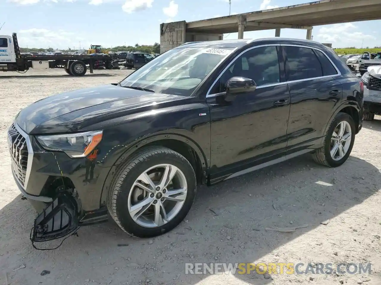 1 Photograph of a damaged car WA1DECF31M1073670 AUDI Q3 2021