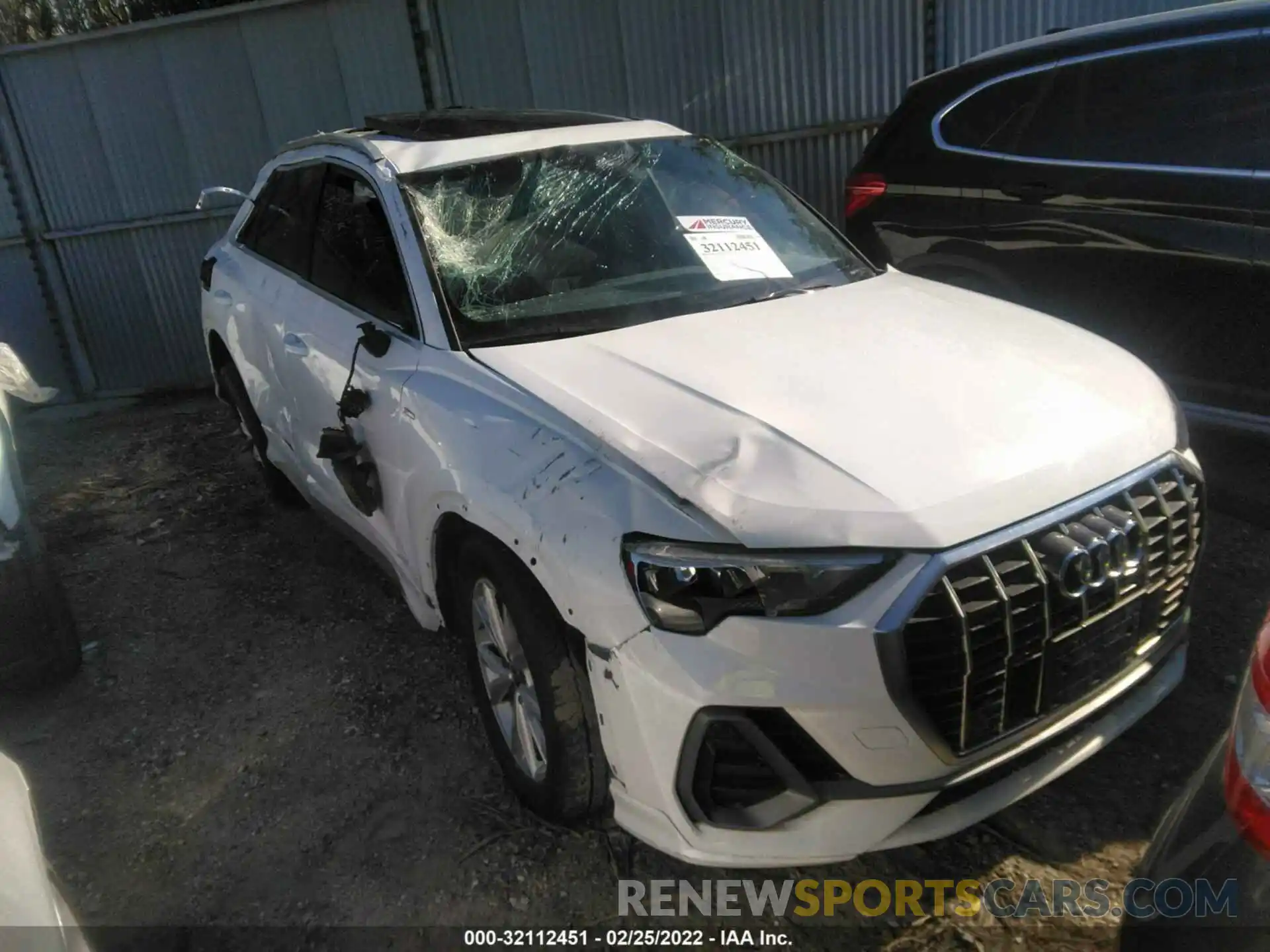 1 Photograph of a damaged car WA1DECF32M1037535 AUDI Q3 2021