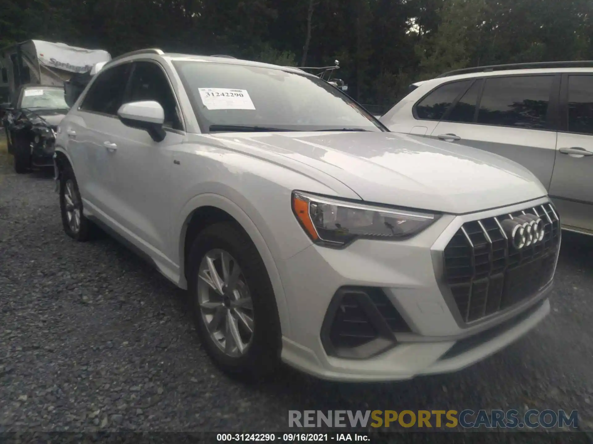 1 Photograph of a damaged car WA1DECF32M1050690 AUDI Q3 2021