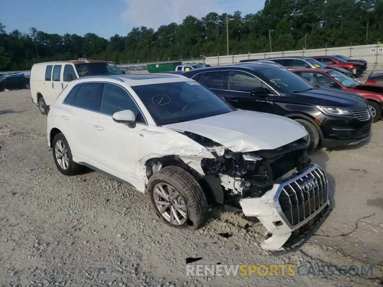 1 Photograph of a damaged car WA1DECF32M1068249 AUDI Q3 2021