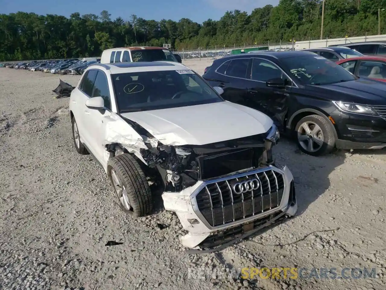 9 Photograph of a damaged car WA1DECF32M1068249 AUDI Q3 2021