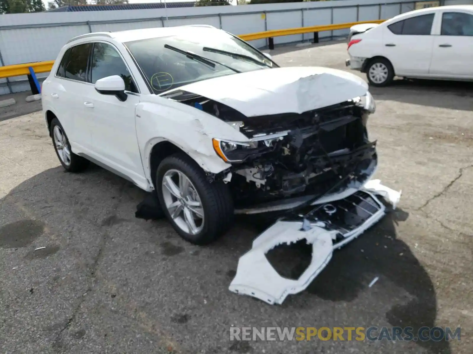 1 Photograph of a damaged car WA1DECF33M1003202 AUDI Q3 2021