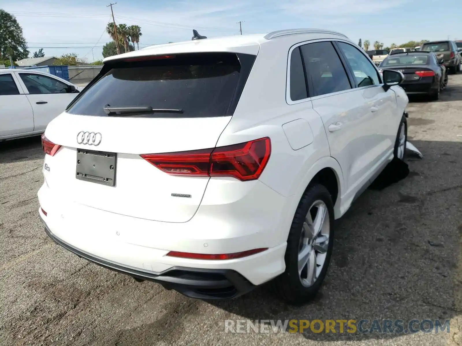 4 Photograph of a damaged car WA1DECF33M1003202 AUDI Q3 2021