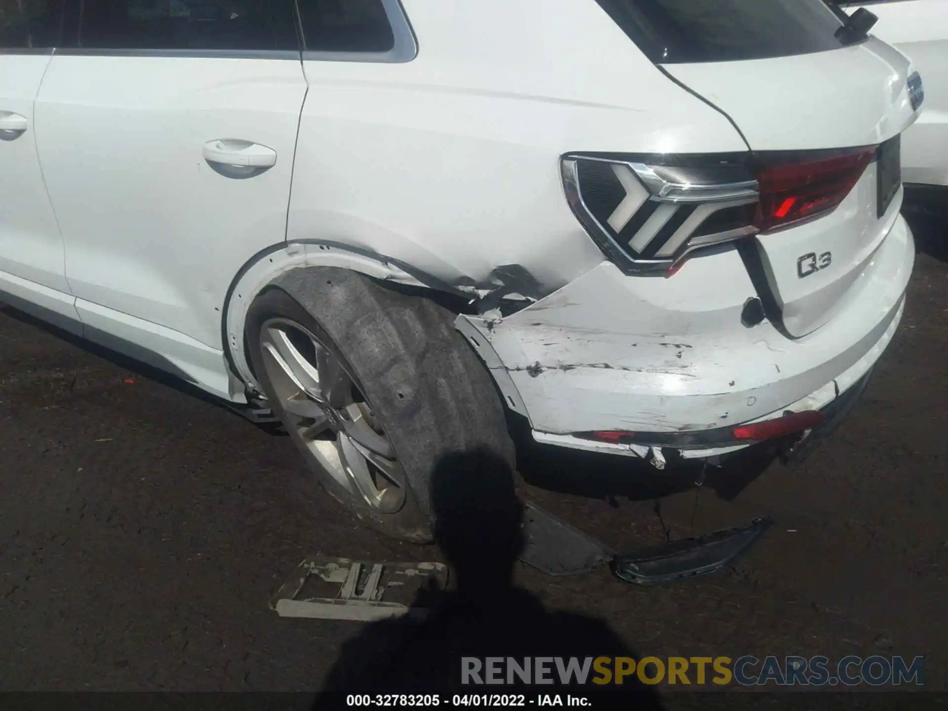 6 Photograph of a damaged car WA1DECF33M1010053 AUDI Q3 2021