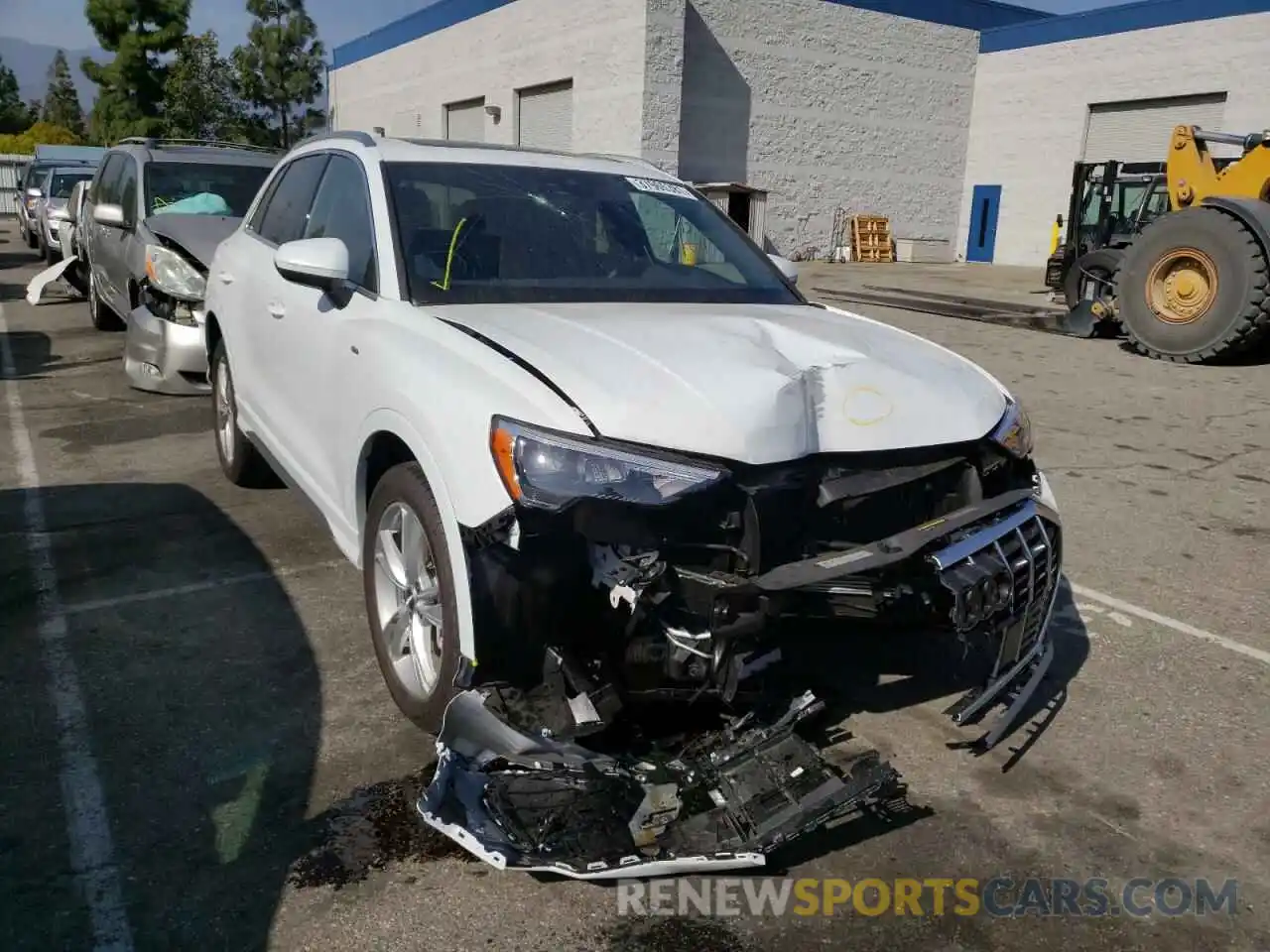 1 Photograph of a damaged car WA1DECF33M1013275 AUDI Q3 2021