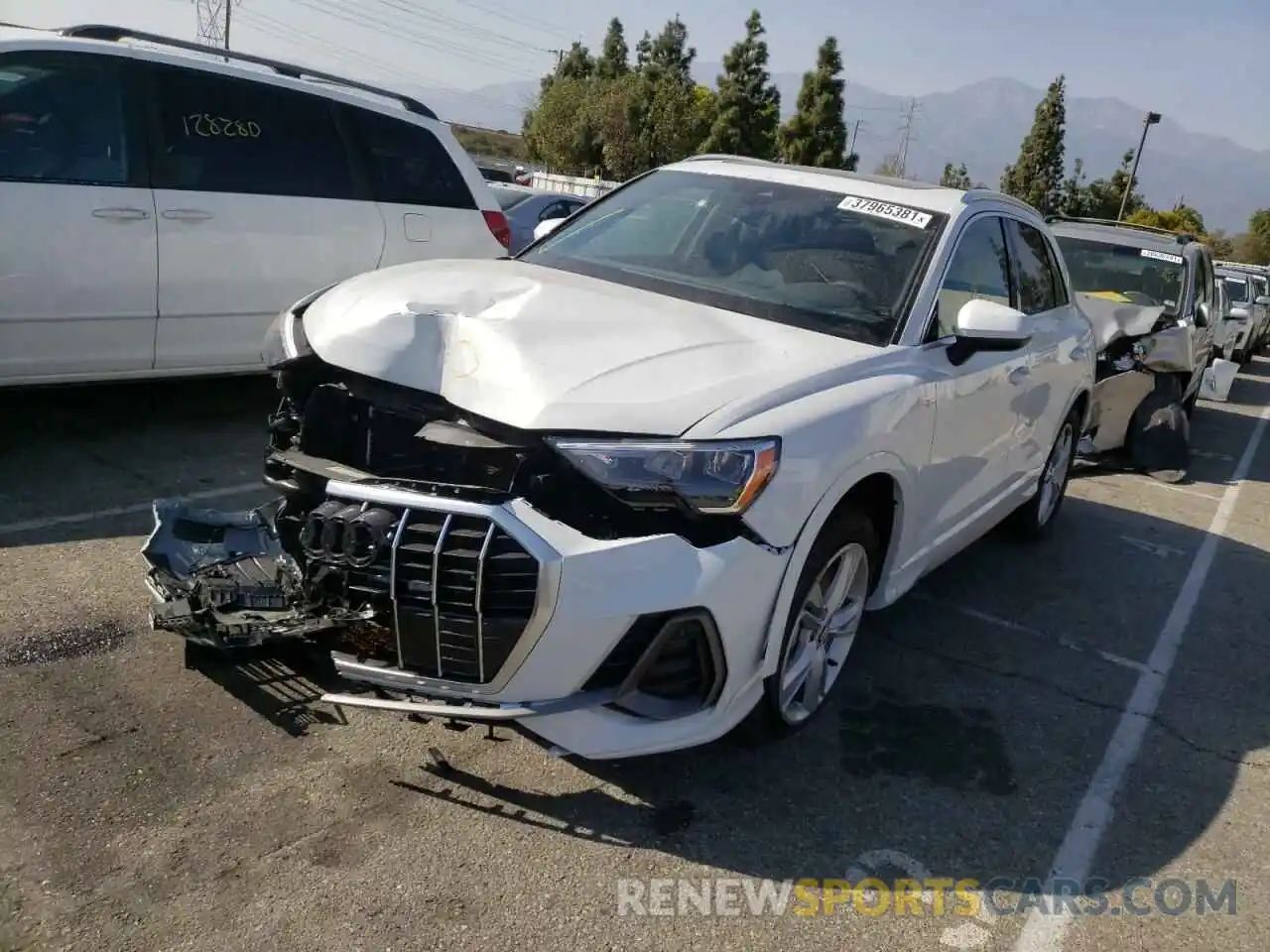 2 Photograph of a damaged car WA1DECF33M1013275 AUDI Q3 2021