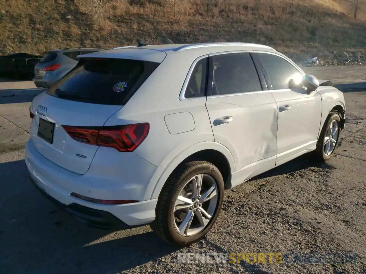 4 Фотография поврежденного автомобиля WA1DECF33M1017925 AUDI Q3 2021