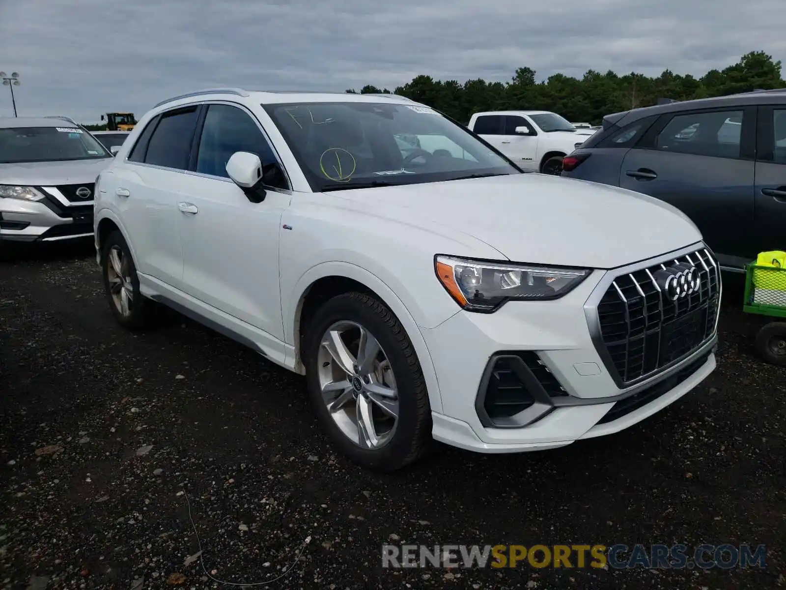 1 Photograph of a damaged car WA1DECF34M1023507 AUDI Q3 2021