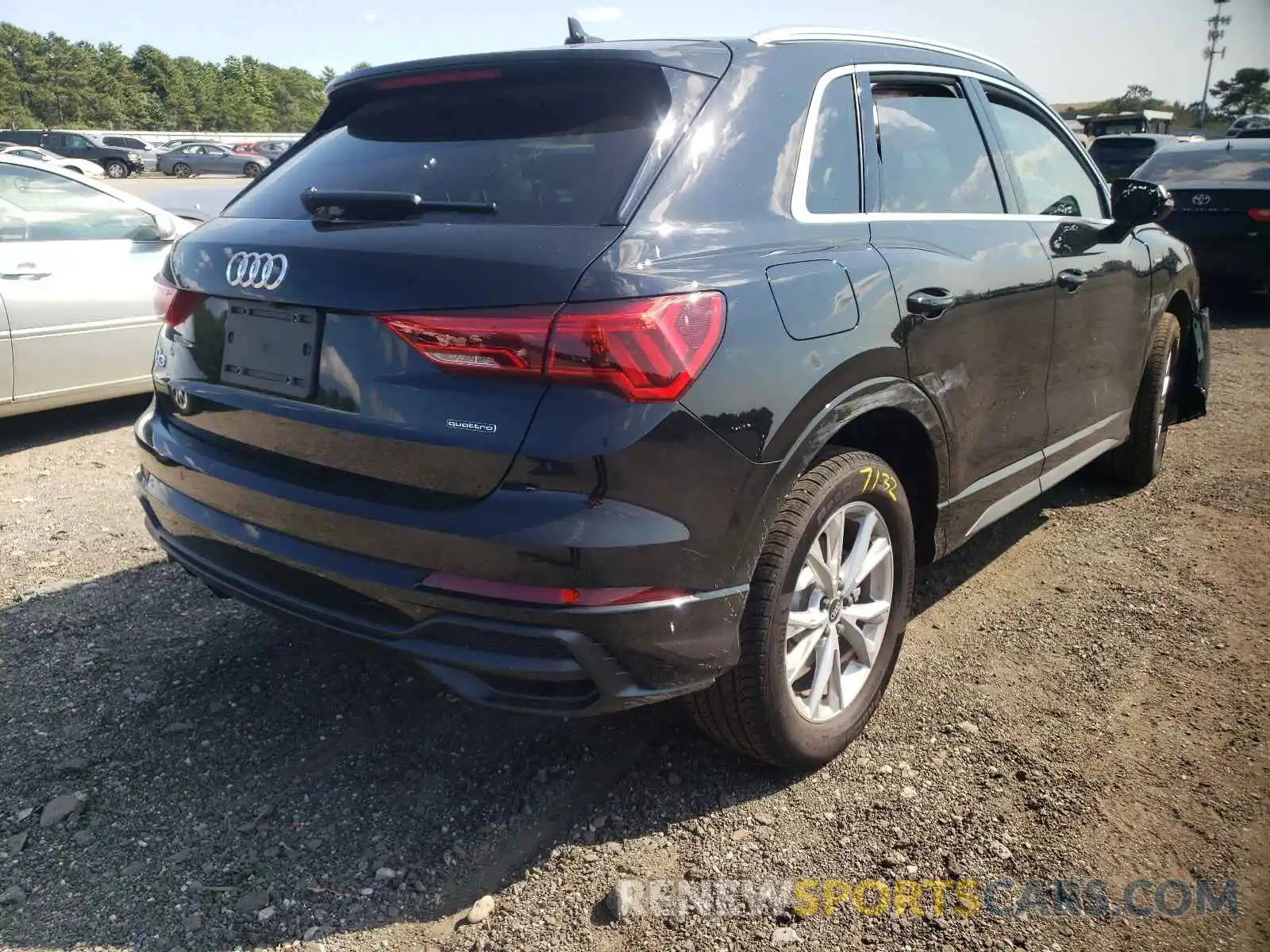 4 Photograph of a damaged car WA1DECF34M1065286 AUDI Q3 2021