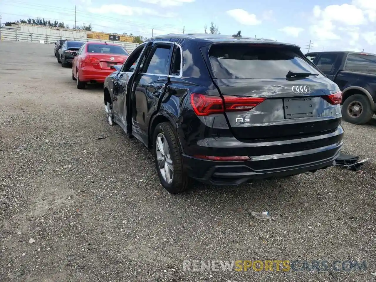 3 Фотография поврежденного автомобиля WA1DECF34M1085425 AUDI Q3 2021