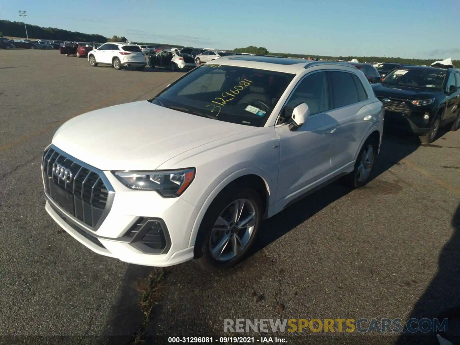 2 Photograph of a damaged car WA1DECF35M1018302 AUDI Q3 2021