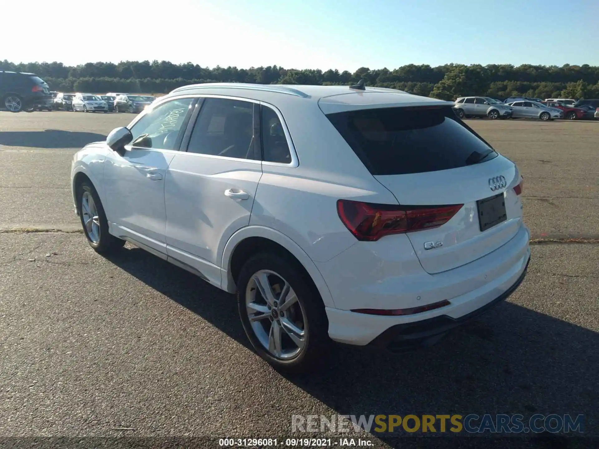 3 Photograph of a damaged car WA1DECF35M1018302 AUDI Q3 2021