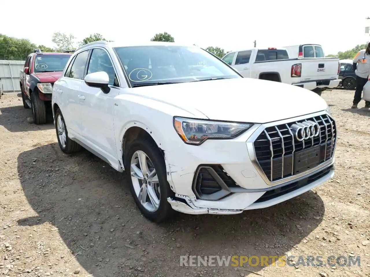 1 Photograph of a damaged car WA1DECF35M1024388 AUDI Q3 2021