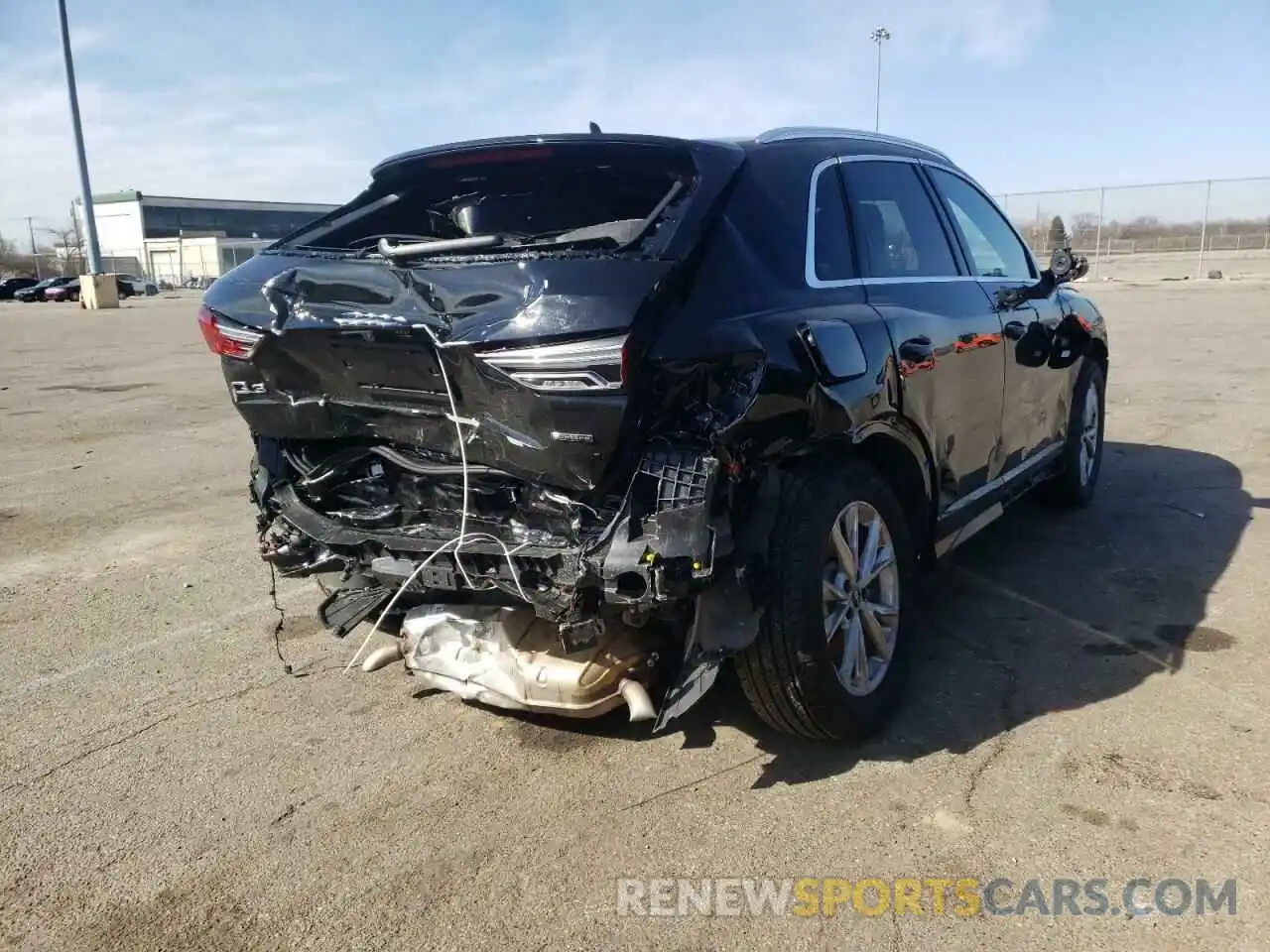 4 Photograph of a damaged car WA1DECF35M1113474 AUDI Q3 2021