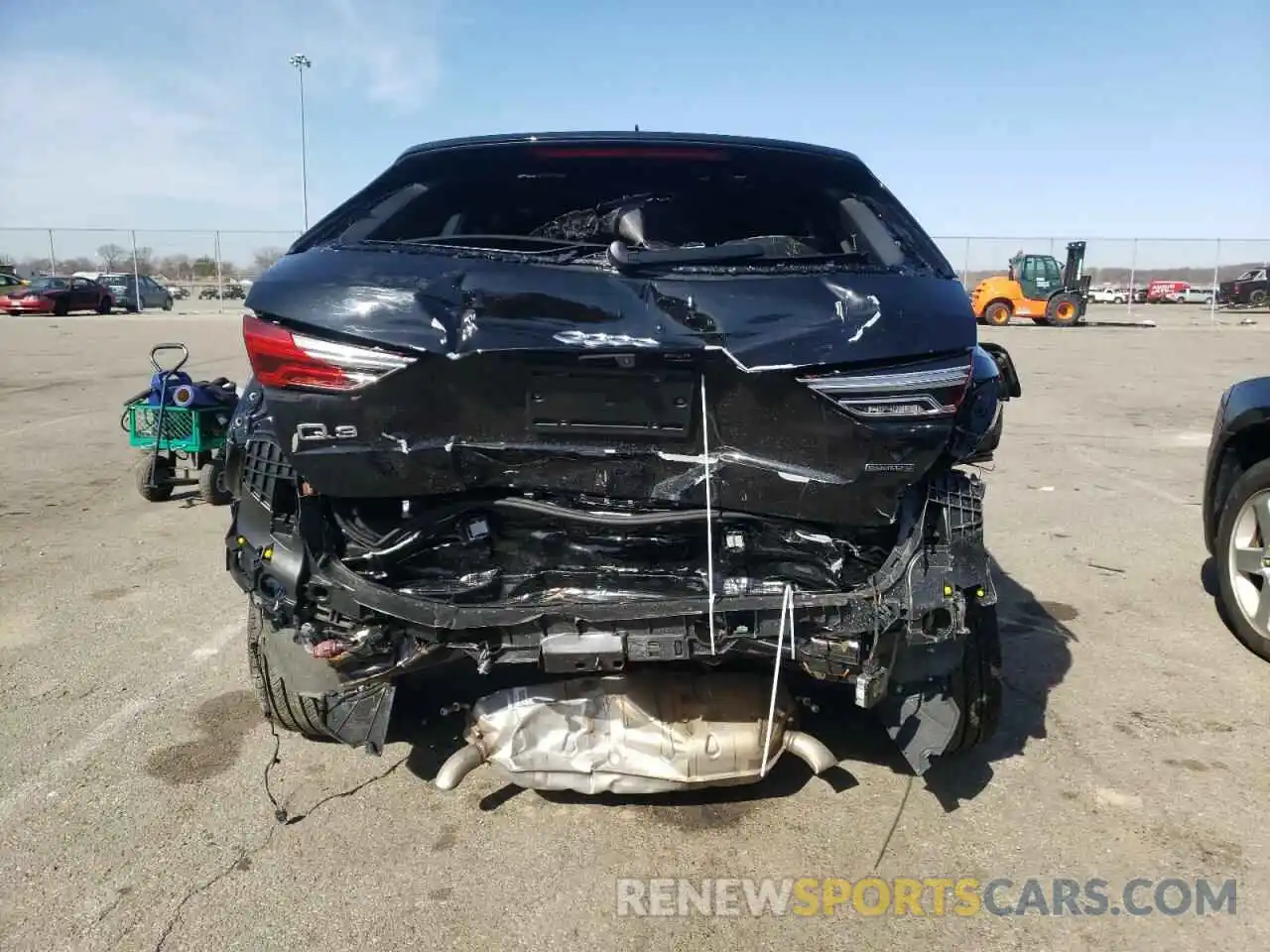 9 Photograph of a damaged car WA1DECF35M1113474 AUDI Q3 2021