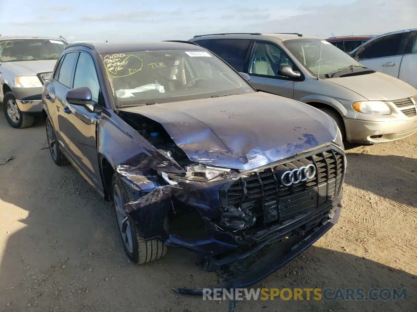 1 Photograph of a damaged car WA1DECF36M1047226 AUDI Q3 2021