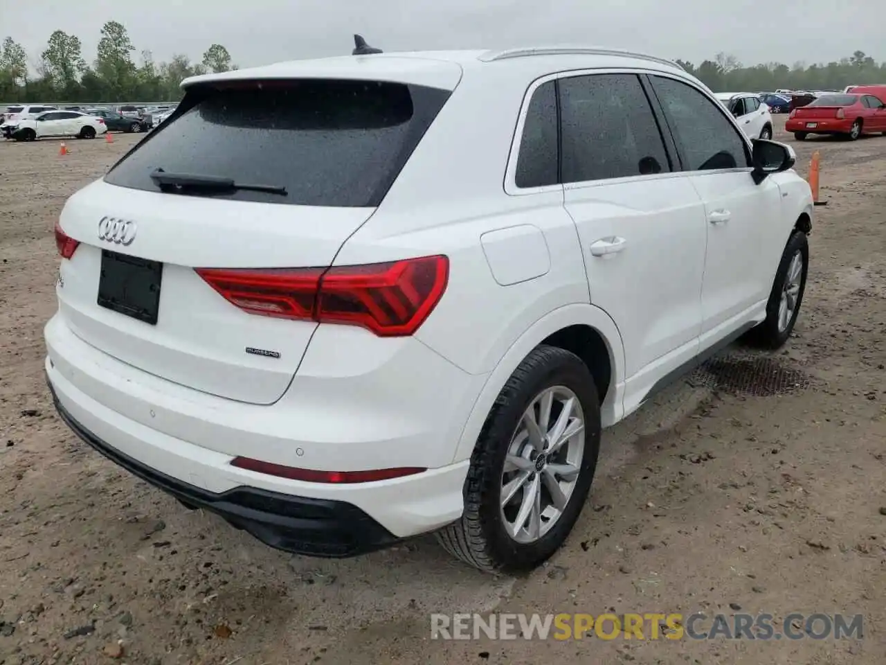 4 Photograph of a damaged car WA1DECF36M1069176 AUDI Q3 2021