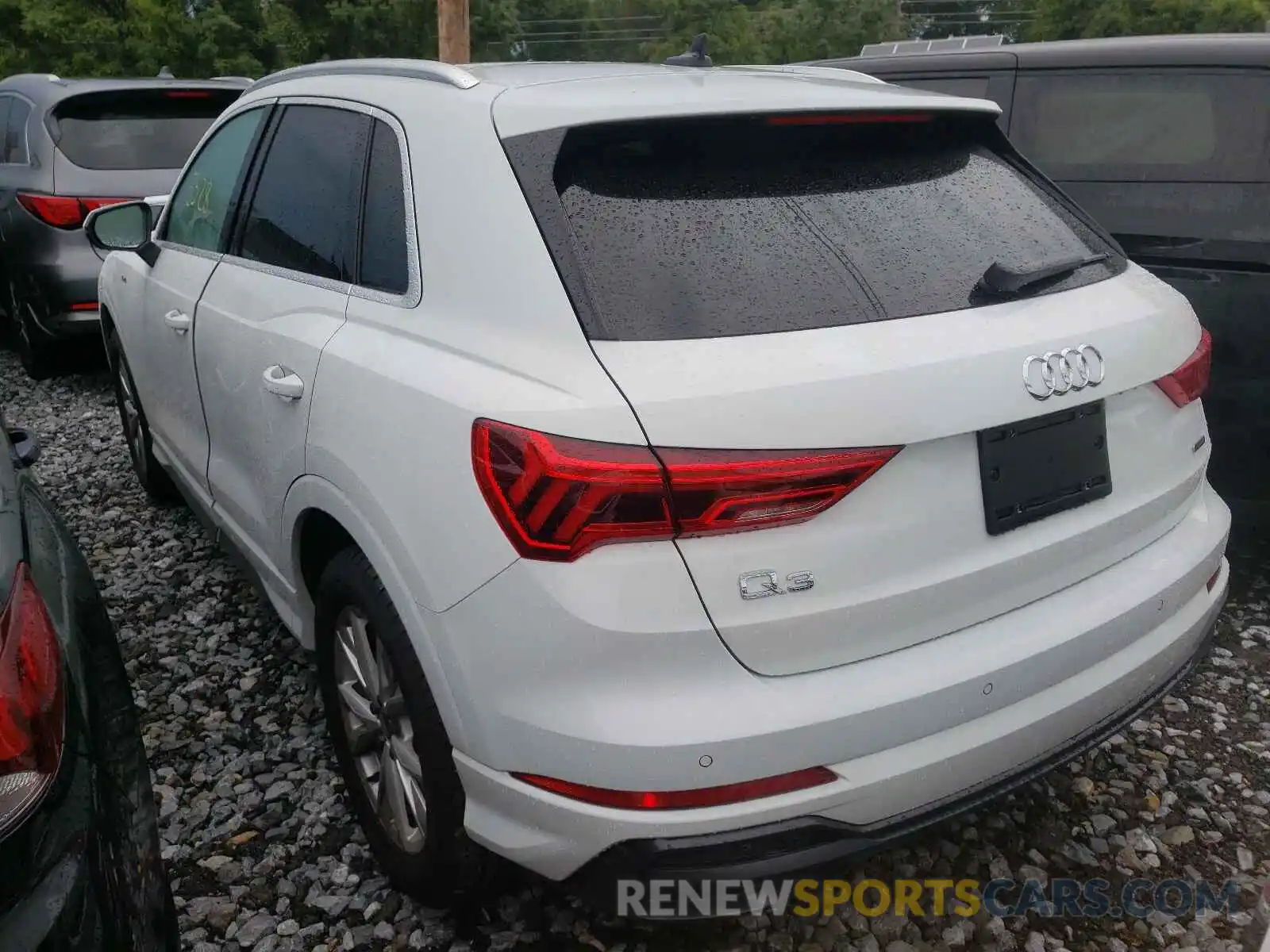 3 Photograph of a damaged car WA1DECF36M1100233 AUDI Q3 2021