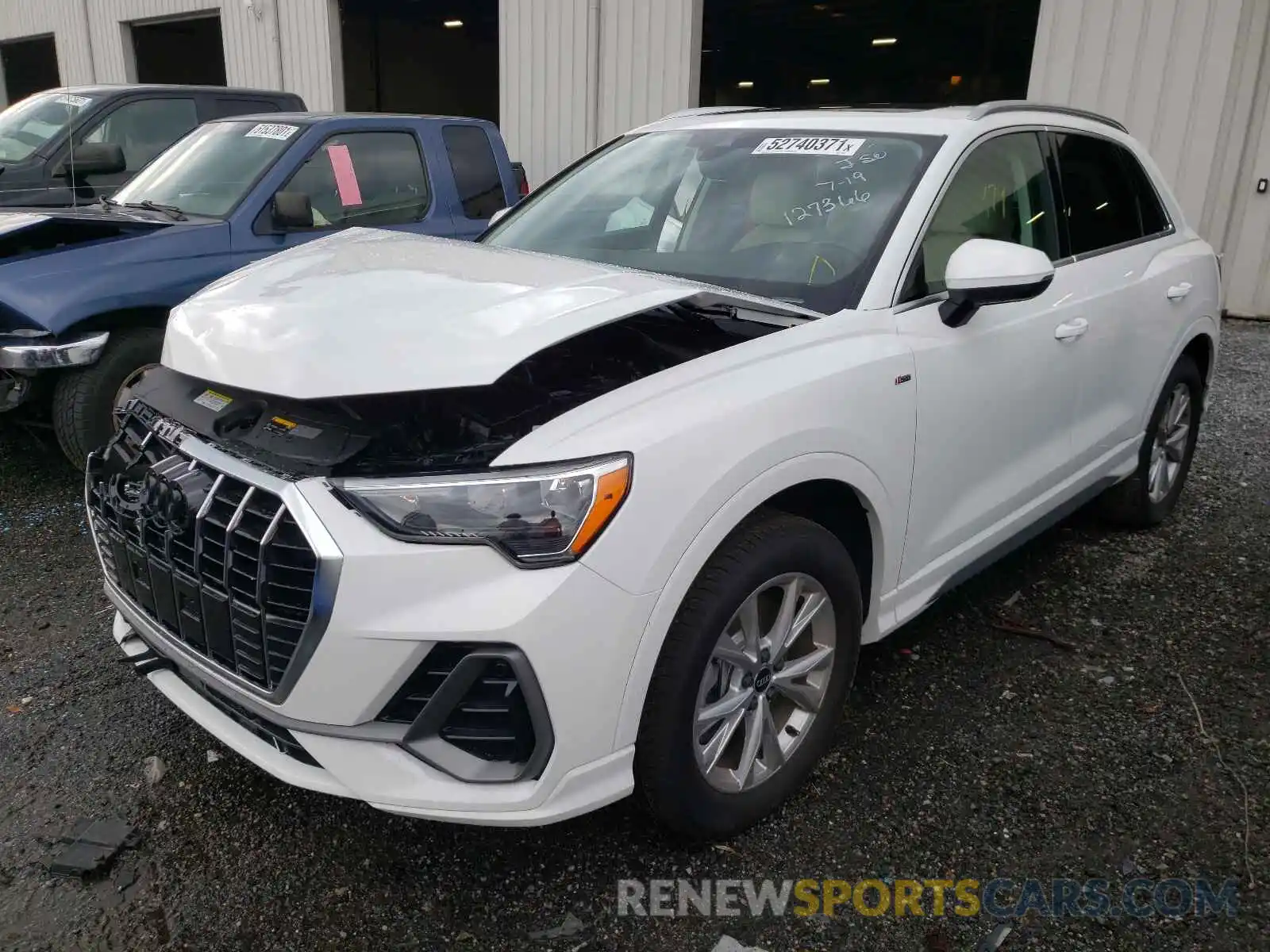 2 Photograph of a damaged car WA1DECF36M1127366 AUDI Q3 2021