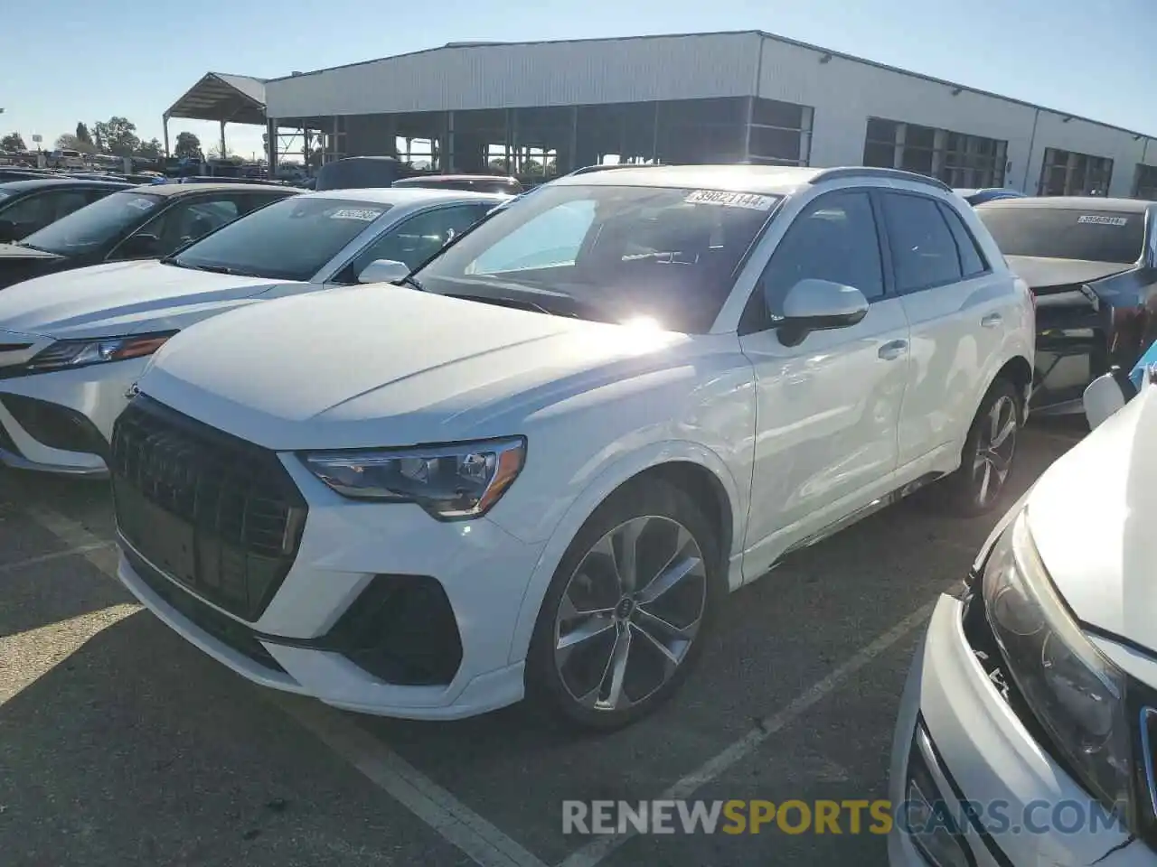 1 Photograph of a damaged car WA1DECF36M1137752 AUDI Q3 2021